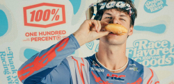 Mx Brýle 100% ARMEGA Jett Lawrence Donut Goggle