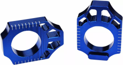 Dorazy osy zadního kola SCAR Axle Blocks Yamaha YZ250F 12-24 / YZ450F 10-25 Blue